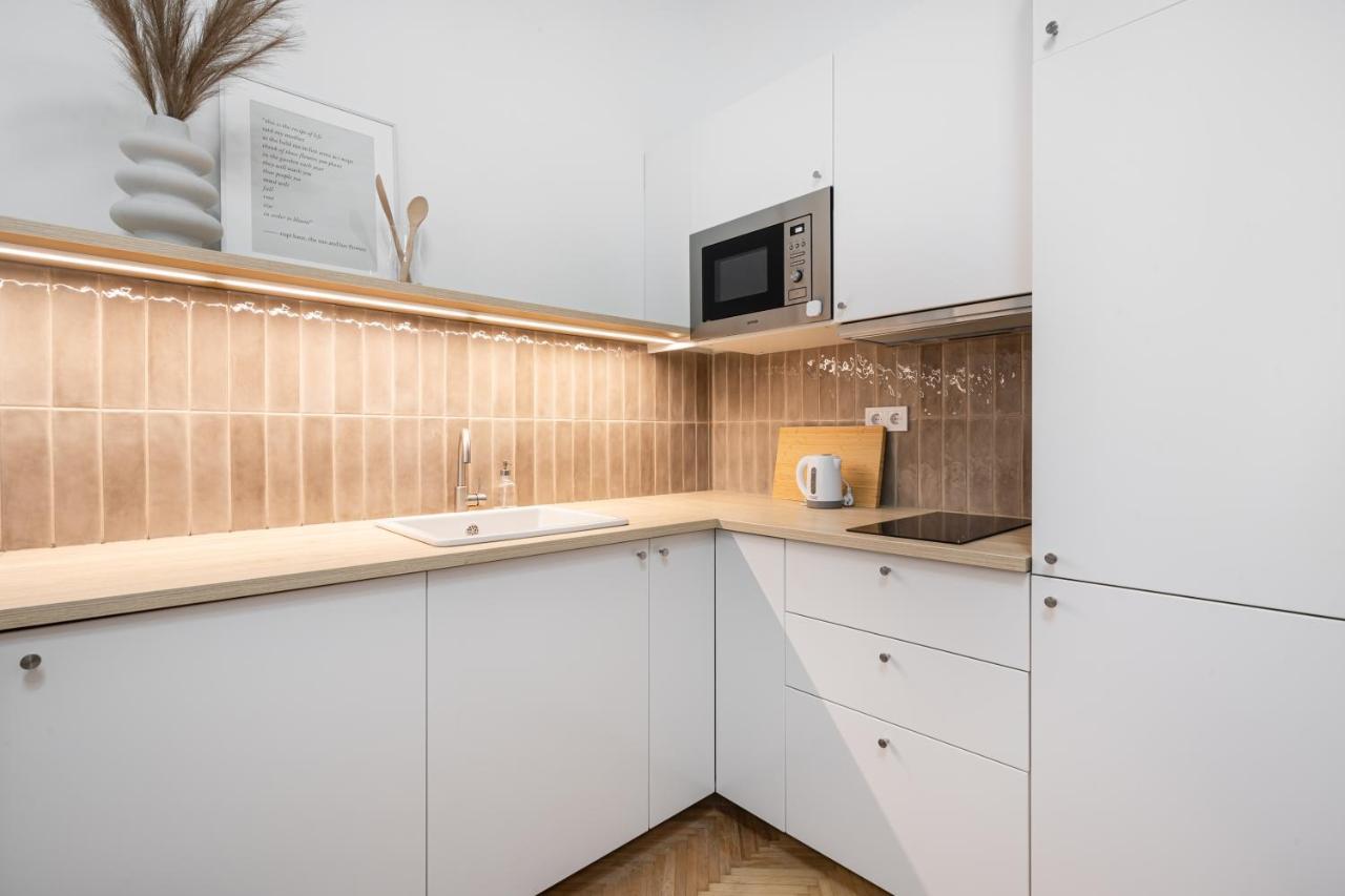 K10 - Kazinczy Street Heritage Suite - Best Location By Bqa Budapest Exterior photo